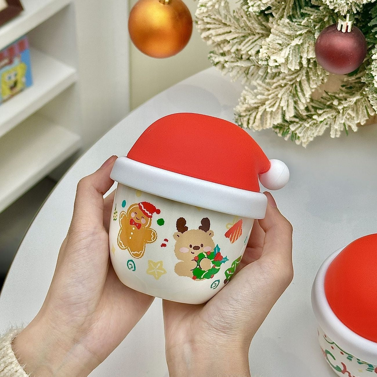 Cozy Christmas Hand-Warming Mug with Lid