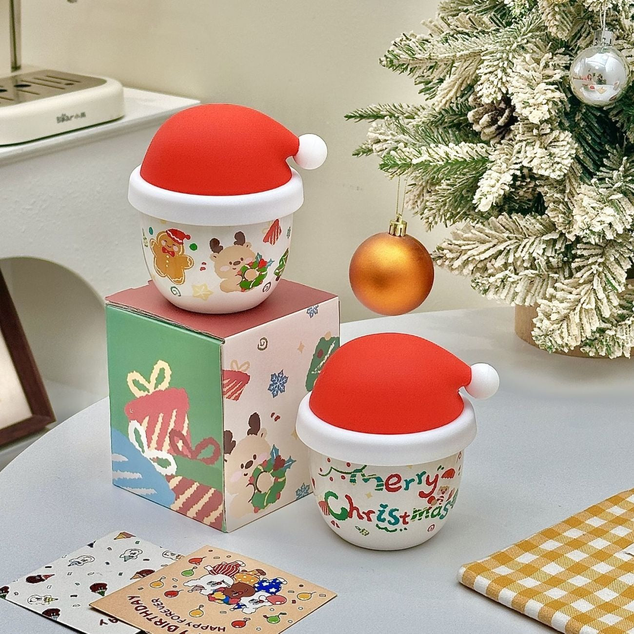 Cozy Christmas Hand-Warming Mug with Lid